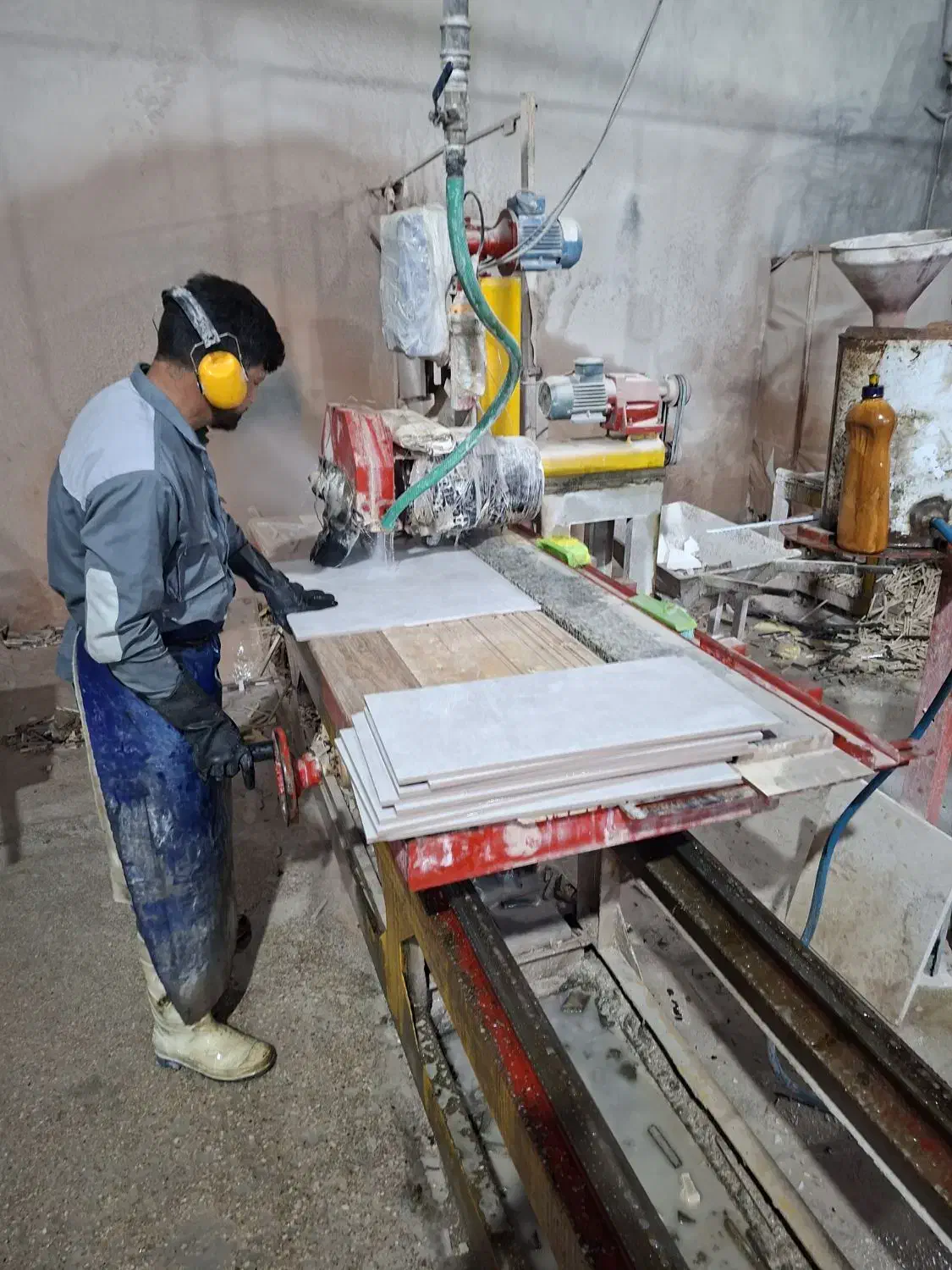 کارگر ساده. آقا|استخدام صنعتی، فنی، مهندسی|نیریز, |دیوار