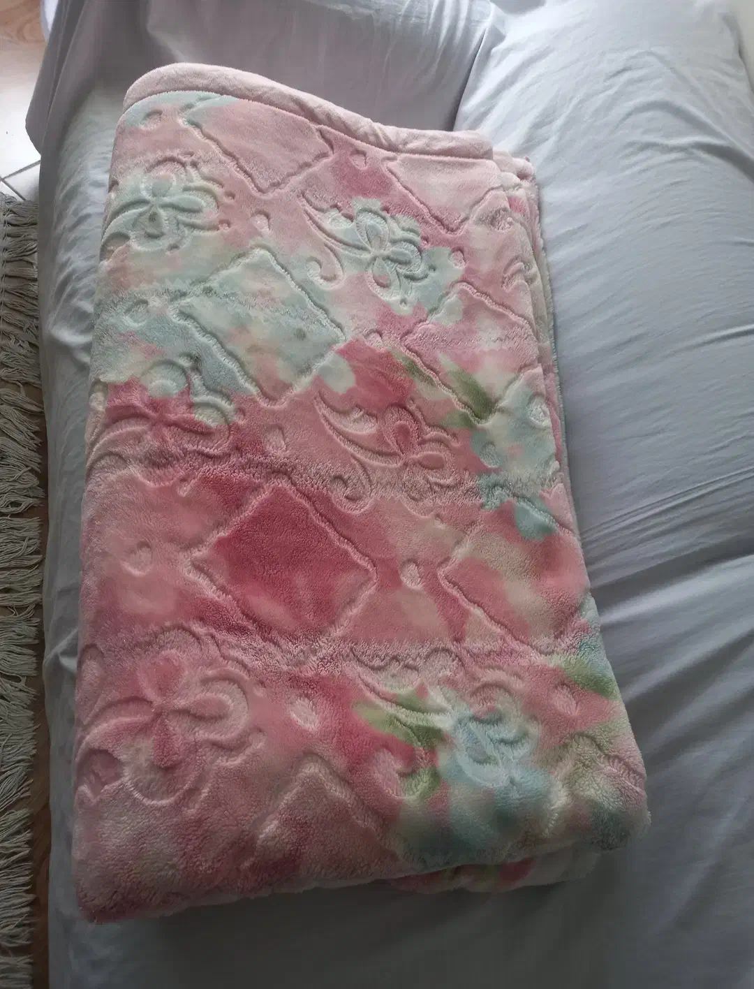 پتو خارجی دونفره دولایه گل برجسته|رختخواب، بالش، پتو|گرگان, |دیوار