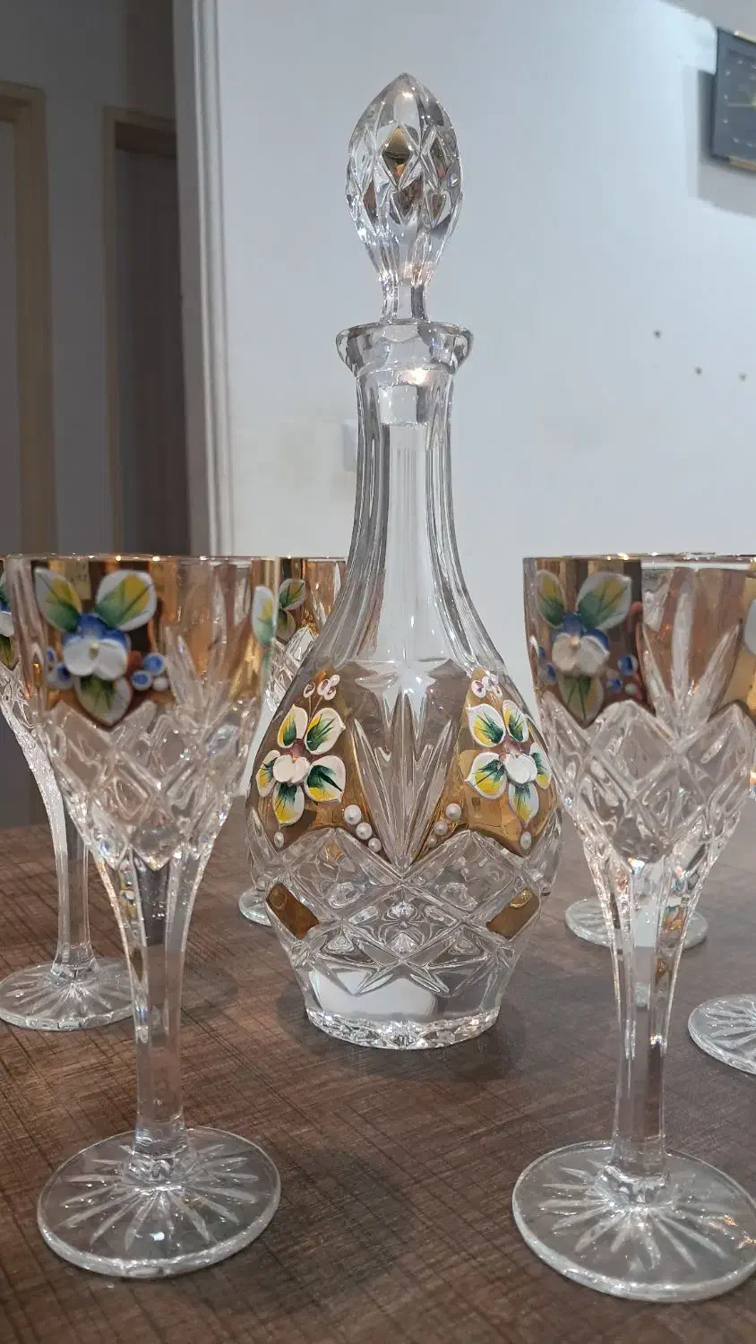 تنگ و گیلاس کریستال طلایی چک شربت خوری بوهیمیا|ظروف سرو و پذیرایی|قم, باغ پنبه|دیوار