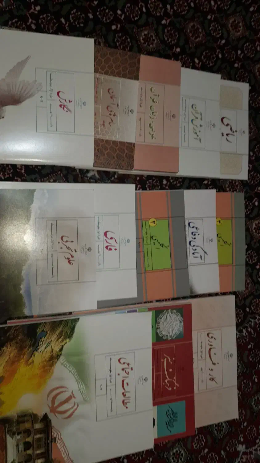یک دست کتاب تازه استفاده نشده به فروش میرسد|کتاب و مجله تاریخی|سنندج, |دیوار