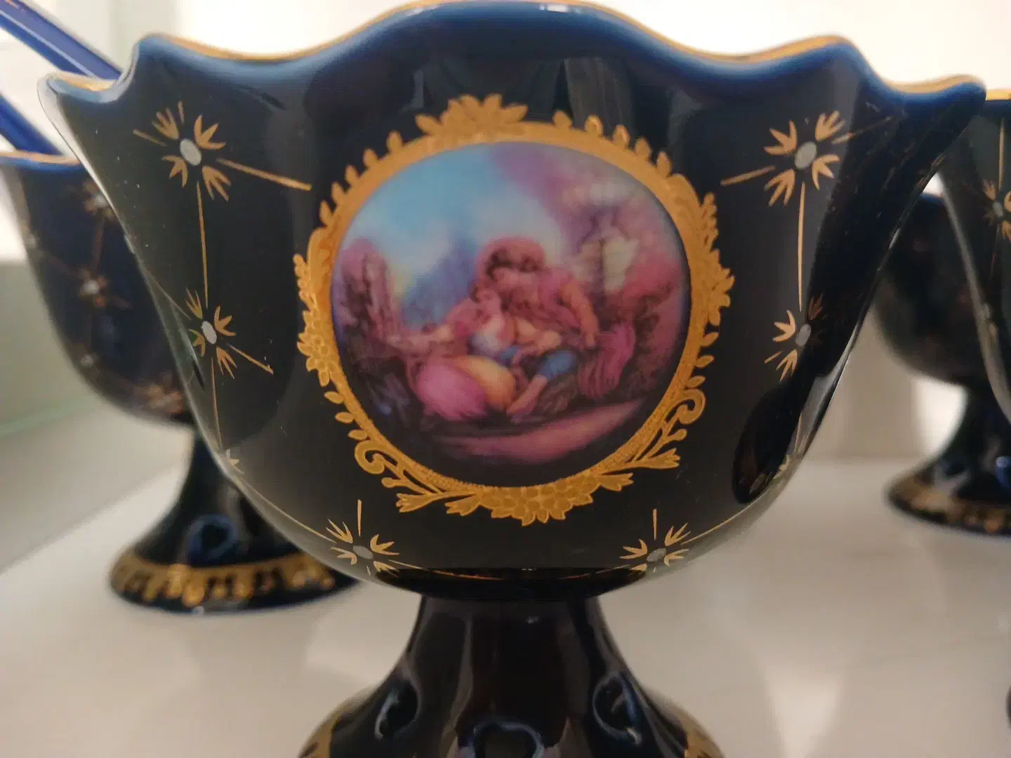 بستنی خوری لیلی و مجنون|ظروف سرو و پذیرایی|تهران, دولاب|دیوار