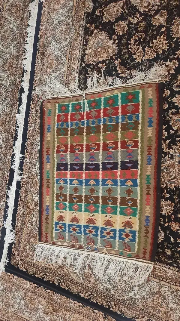 گلیم دستباف هرسین|گلیم، جاجیم، گبه|کرمانشاه, |دیوار