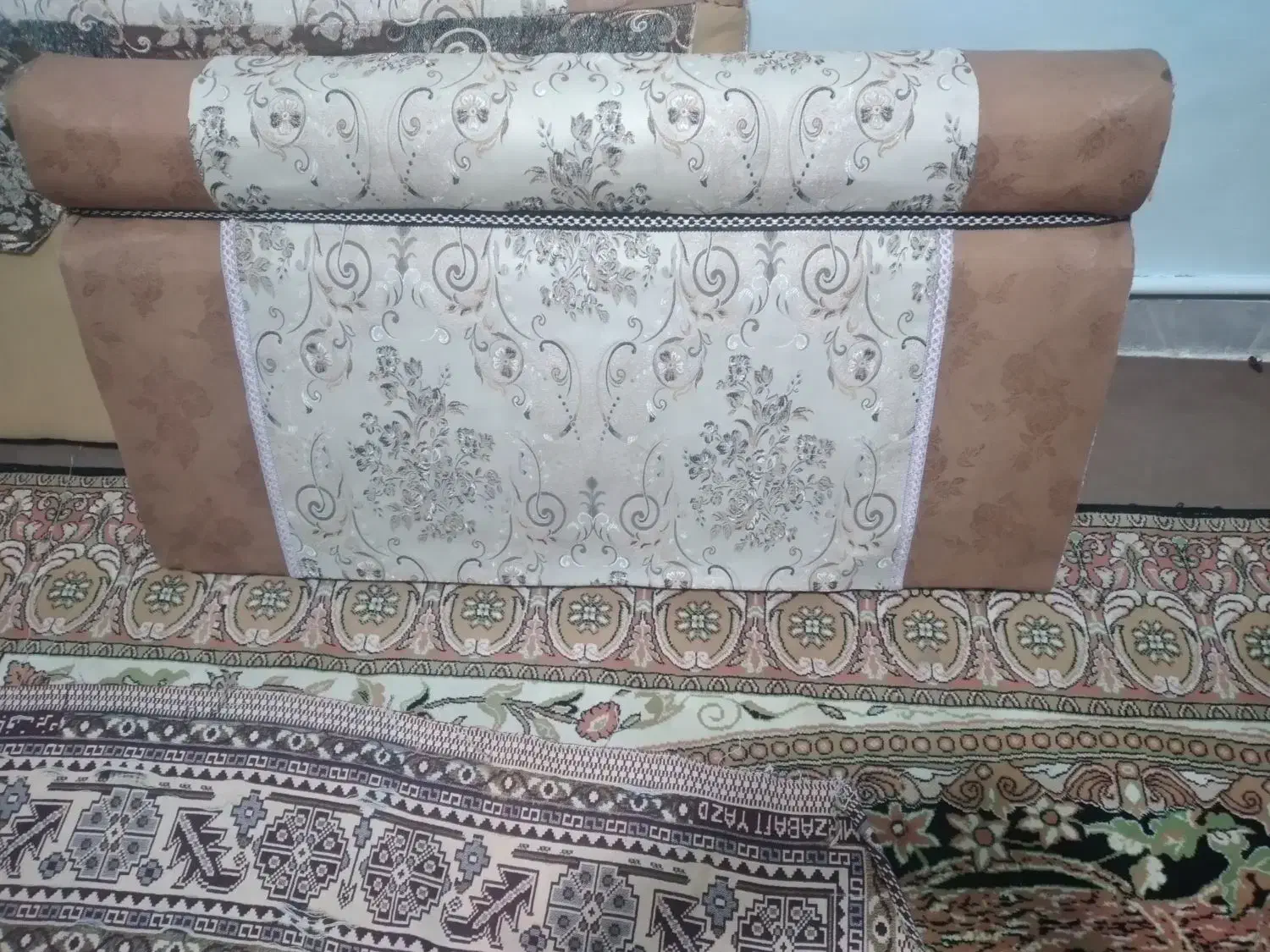 پشتی|پشتی|اندیشه, اندیشه فاز ۱|دیوار