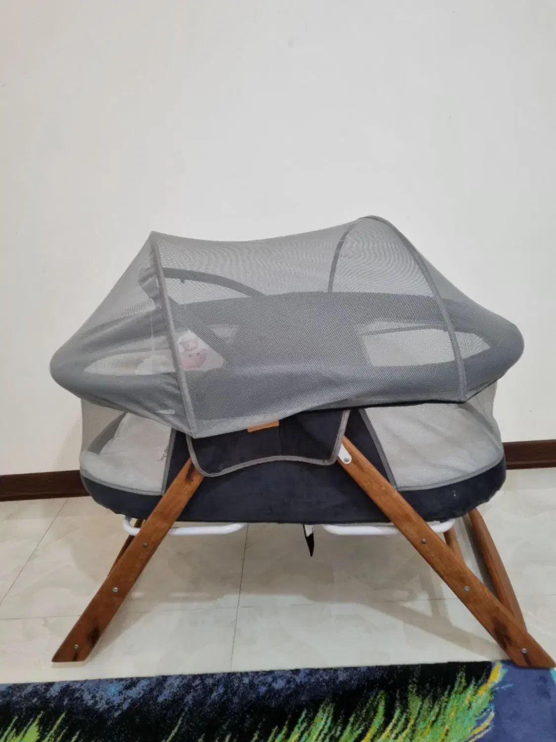 فروش گهواره متحرک نو|تخت و صندلی بچه|شاهینشهر, عطار|دیوار