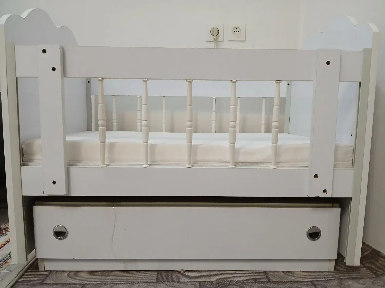 گهواره و تخت چوبی کودک|اسباب و اثاث بچه|تبریز, |دیوار