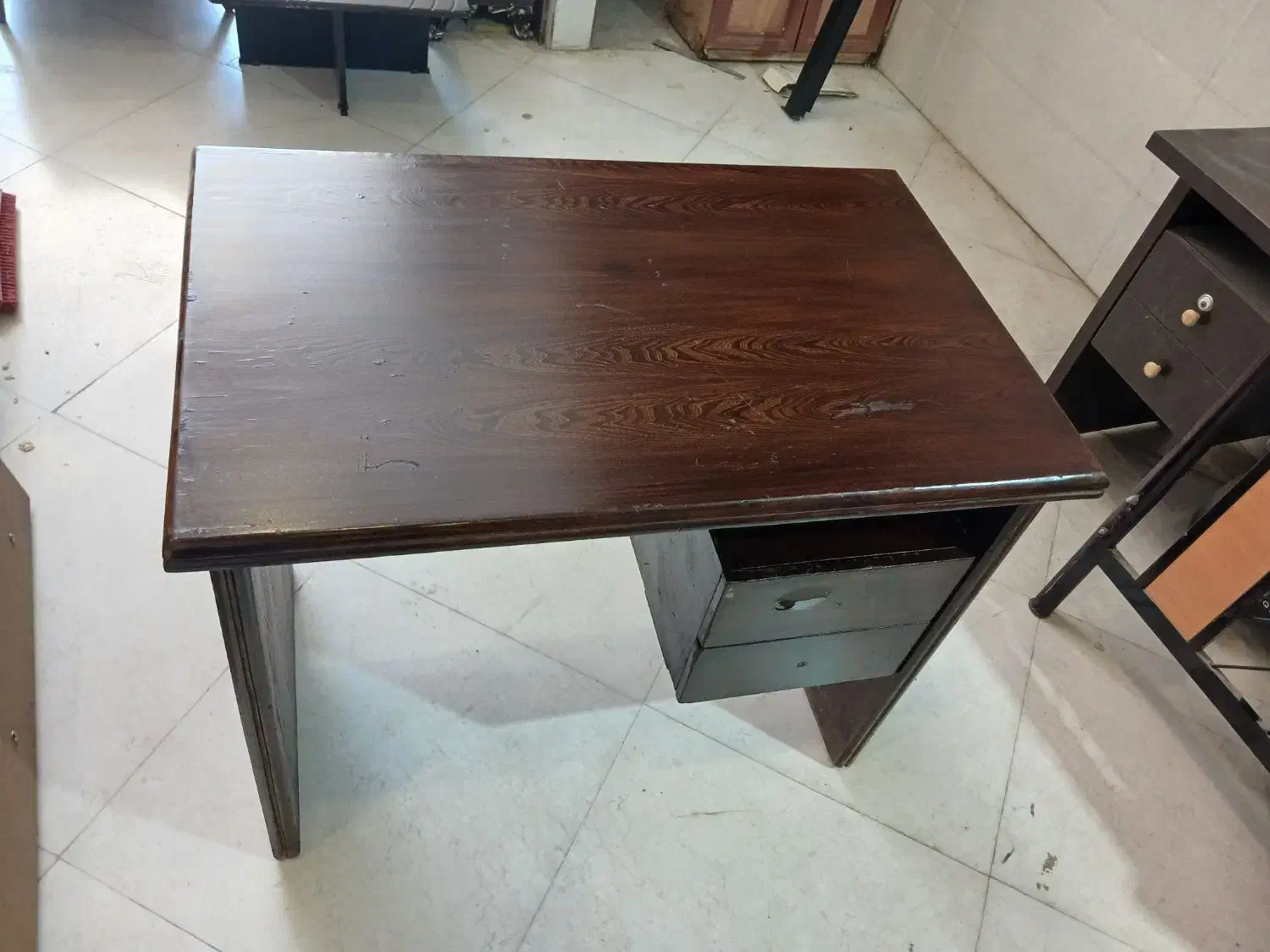 میز|میز تحریر و کامپیوتر|یزد, |دیوار