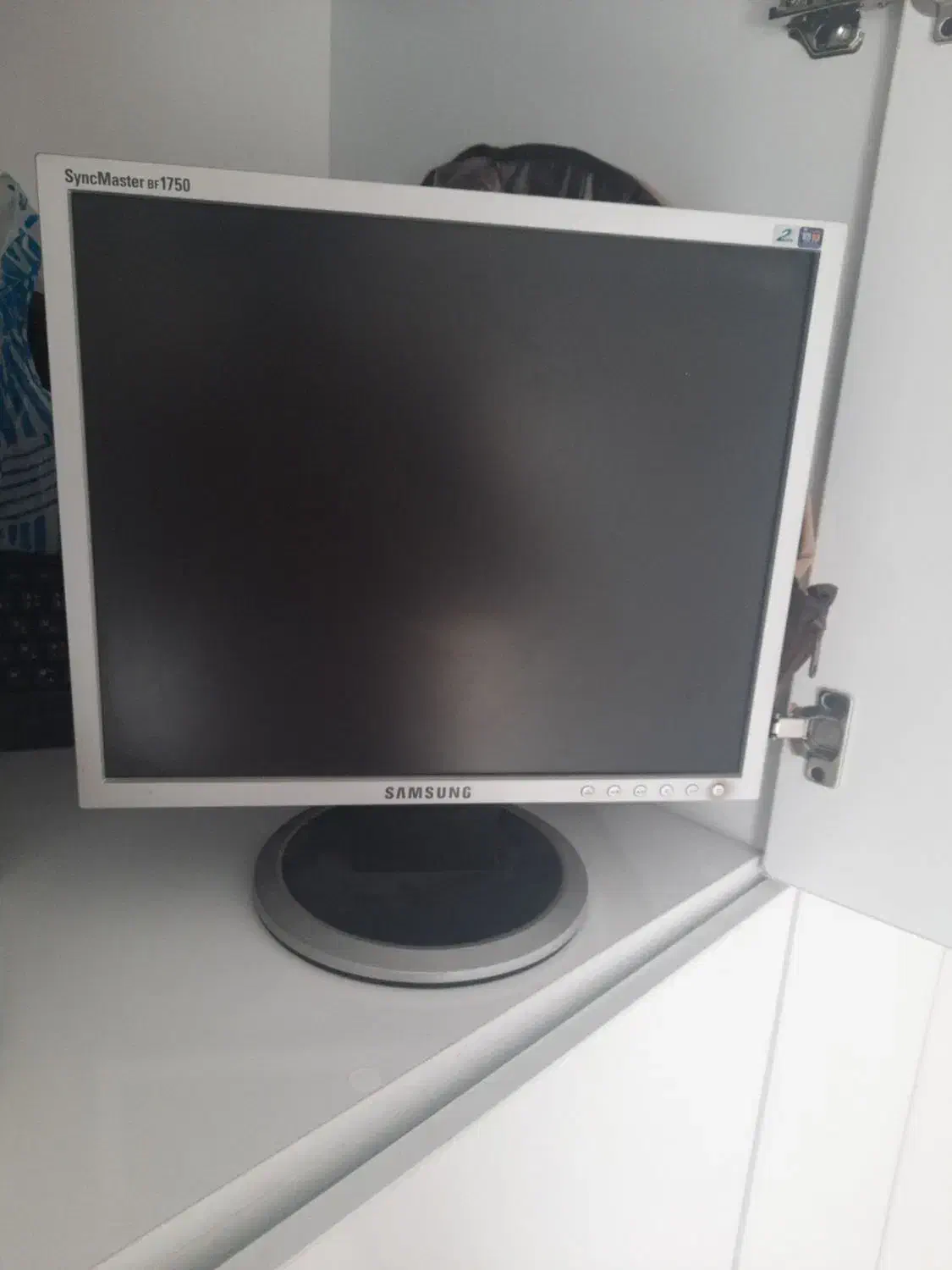 ال سی دی سامسونگ ۱۸ اینچ|قطعات و لوازم جانبی رایانه|رشت, کاکتوس|دیوار