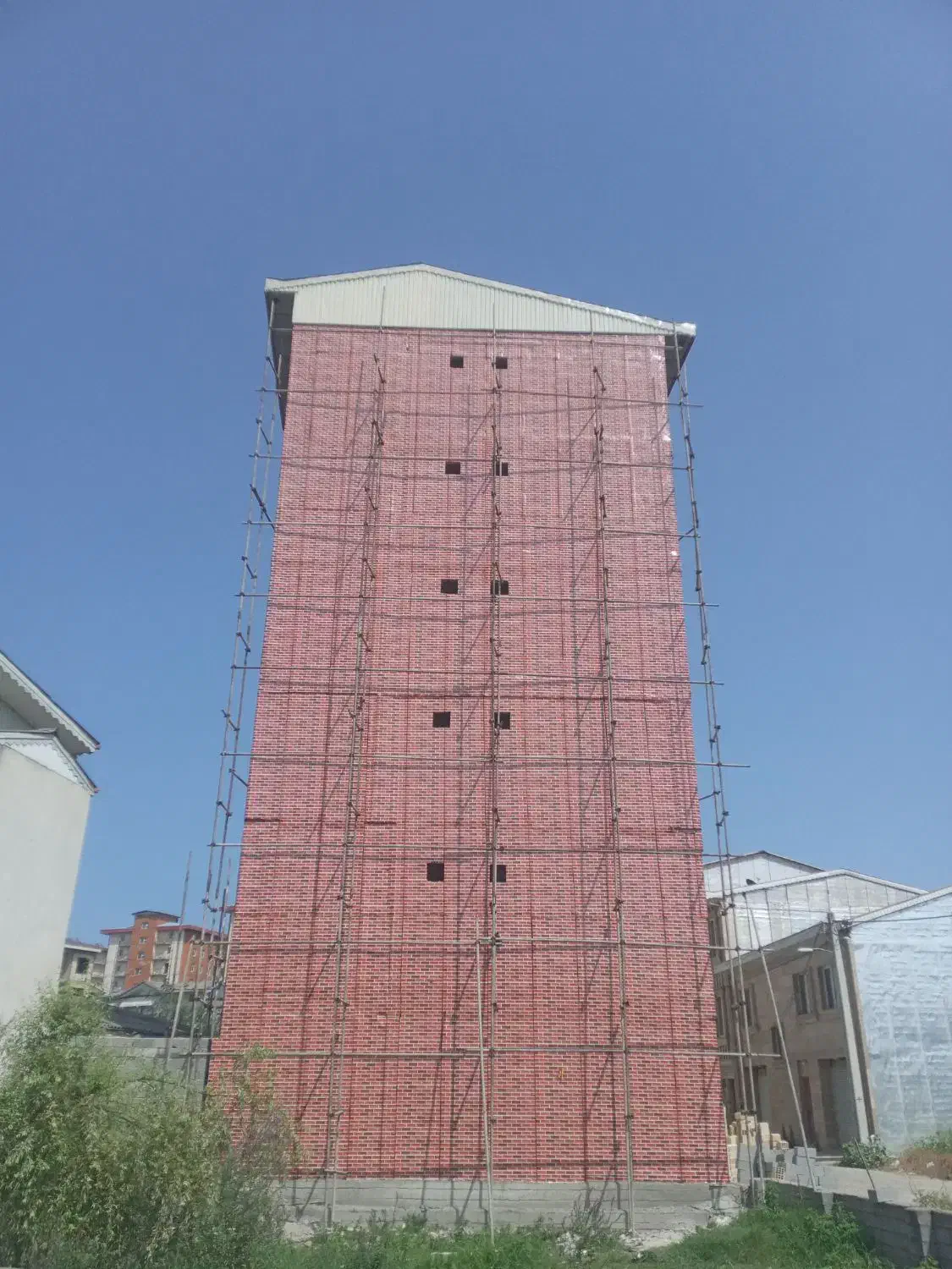 نصب و فروش ایزوگام و قیرگونی تضمینی|خدمات پیشه و مهارت|آستارا, |دیوار