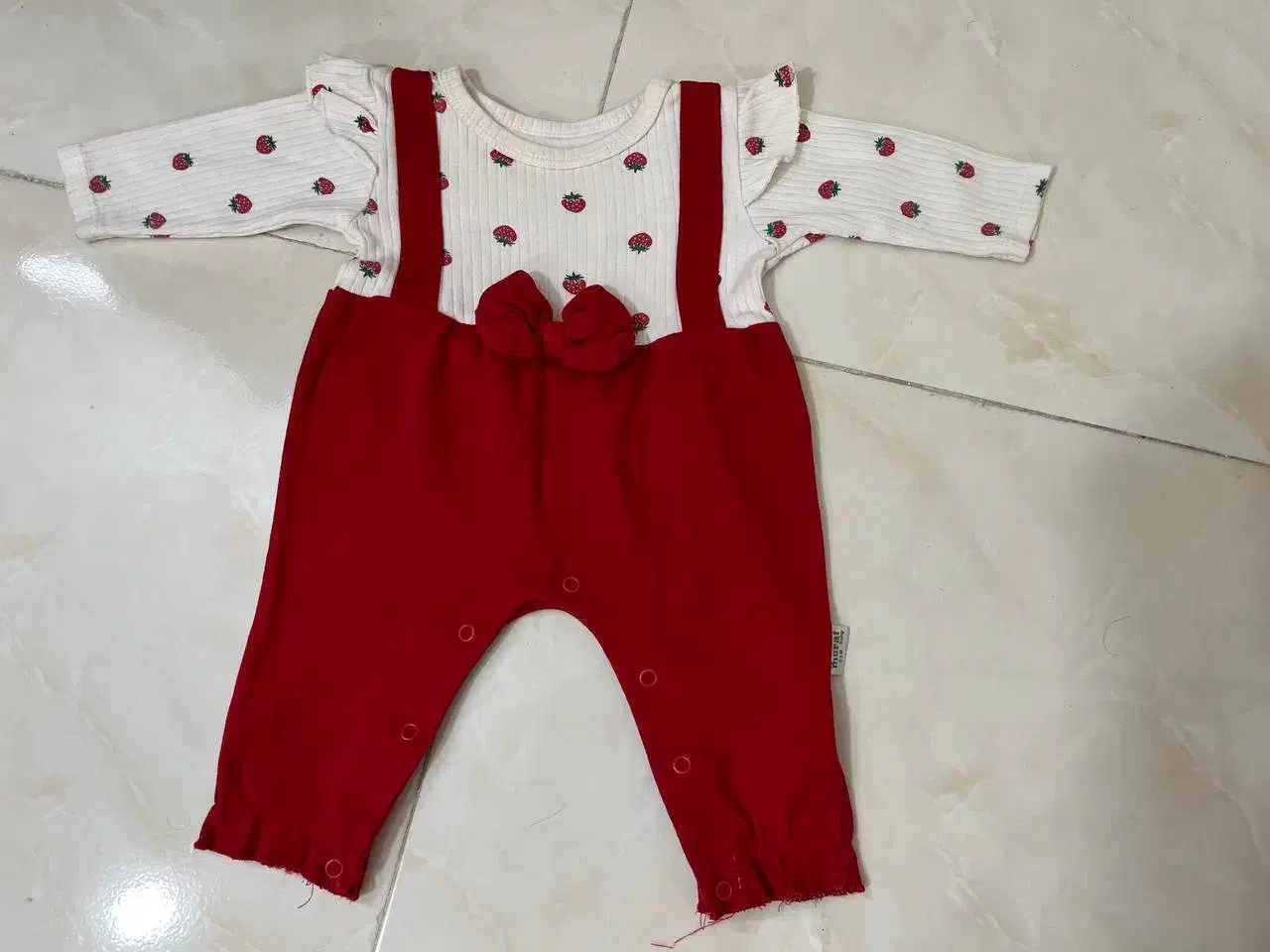 لباس و کفش وارداتی|کفش و لباس بچه|تهران, بهداشت|دیوار