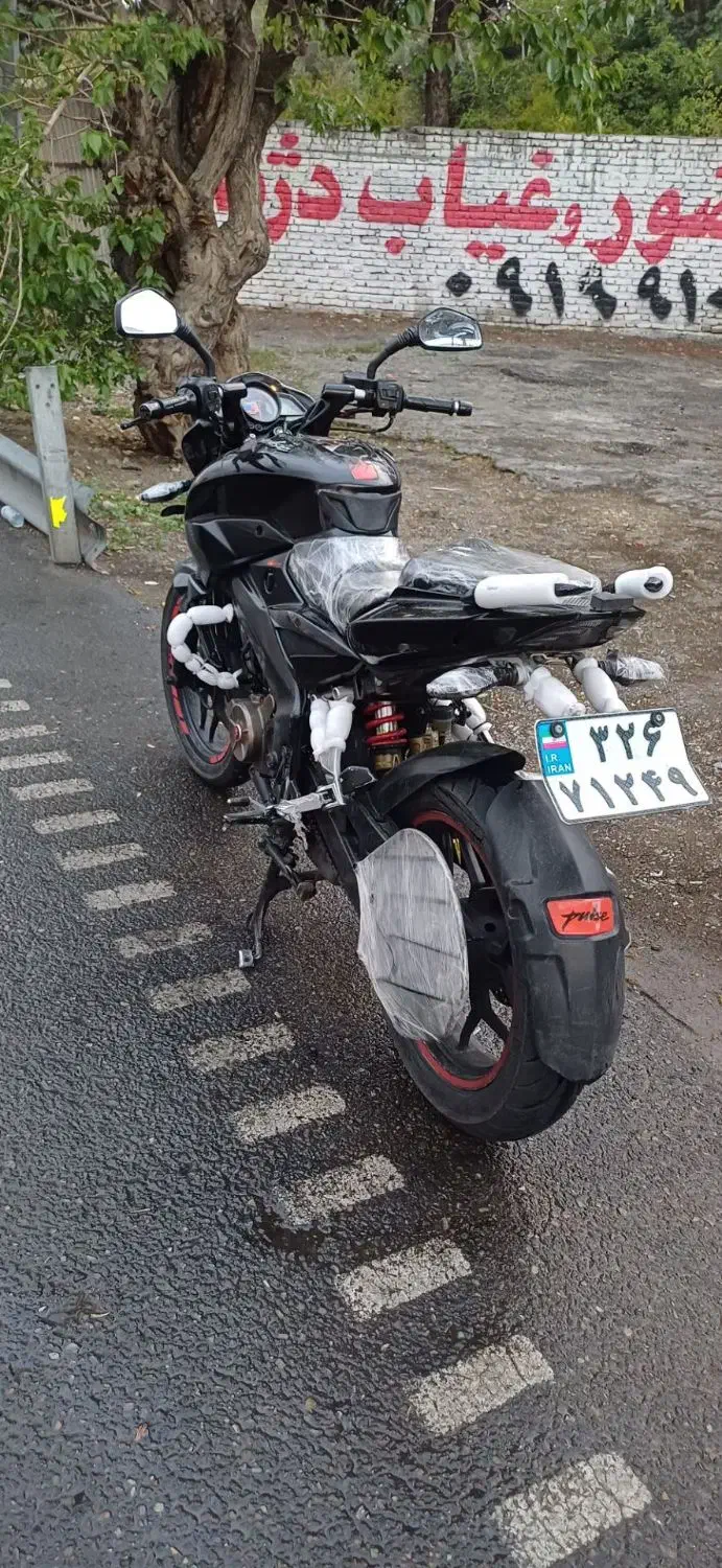 ns200|موتورسیکلت|محمدشهر, یزدیها|دیوار