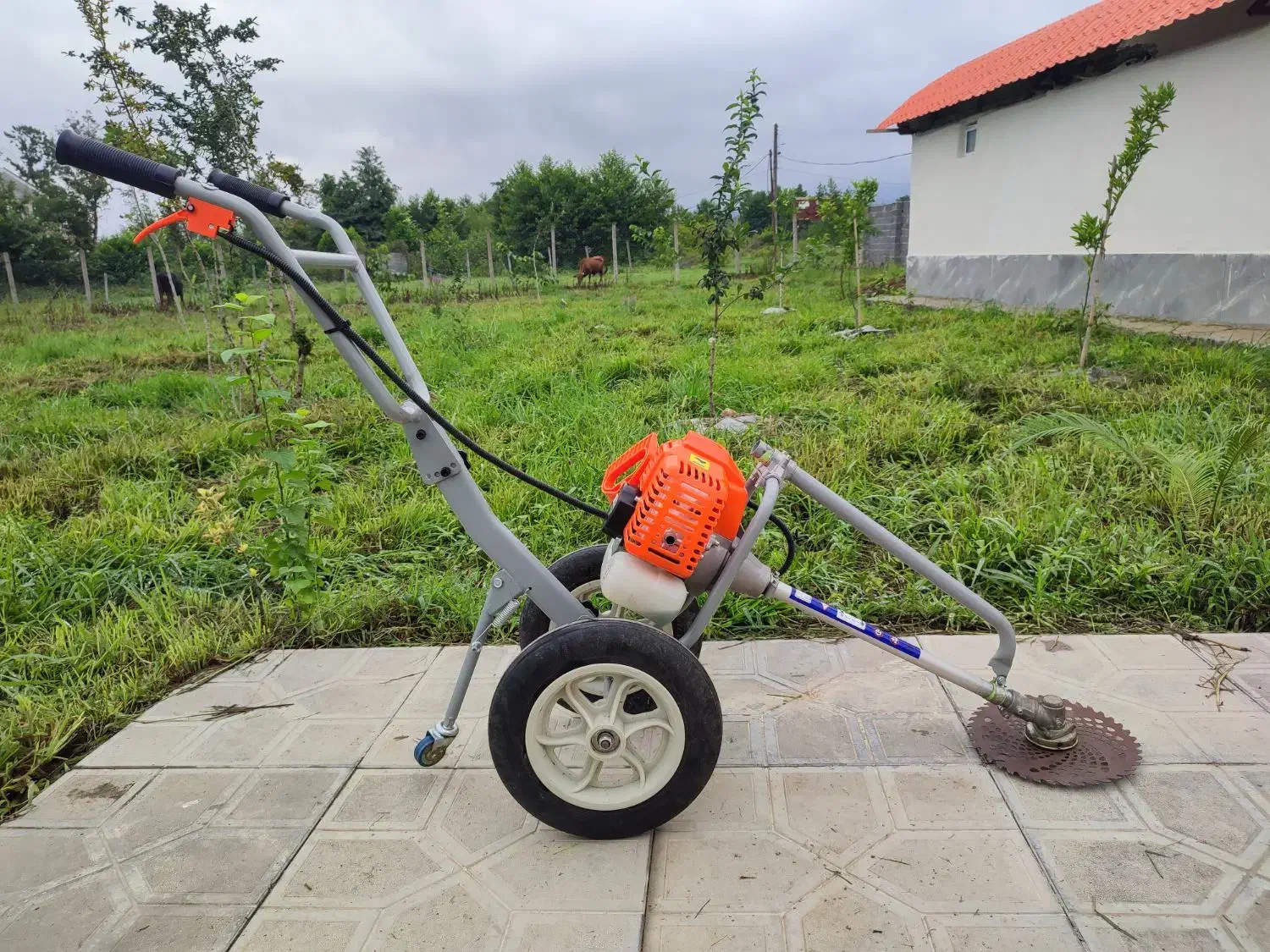 داس برقی(چمن زن) چرخدار|ماشین‌آلات صنعتی|لاهیجان, لفمجان|دیوار