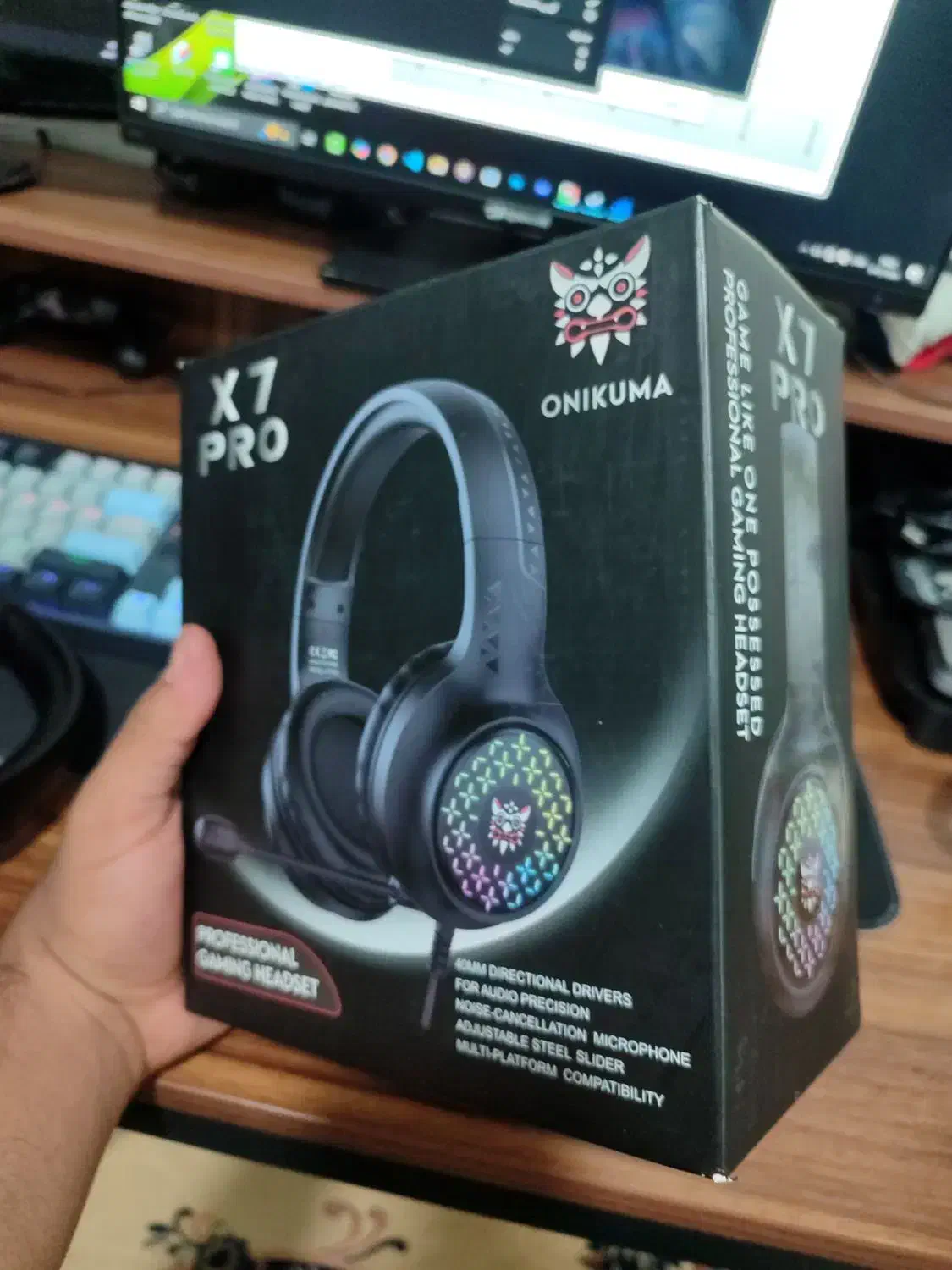 هدفون اونیکوما مدل x7pro سالم|قطعات و لوازم جانبی رایانه|اصفهان, دارک|دیوار