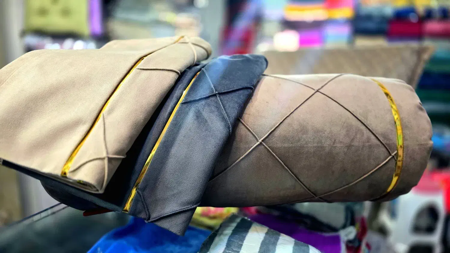 انواع روبالشتی ساتن،عروسکی و لوله ای|رختخواب، بالش، پتو|ماهدشت, |دیوار