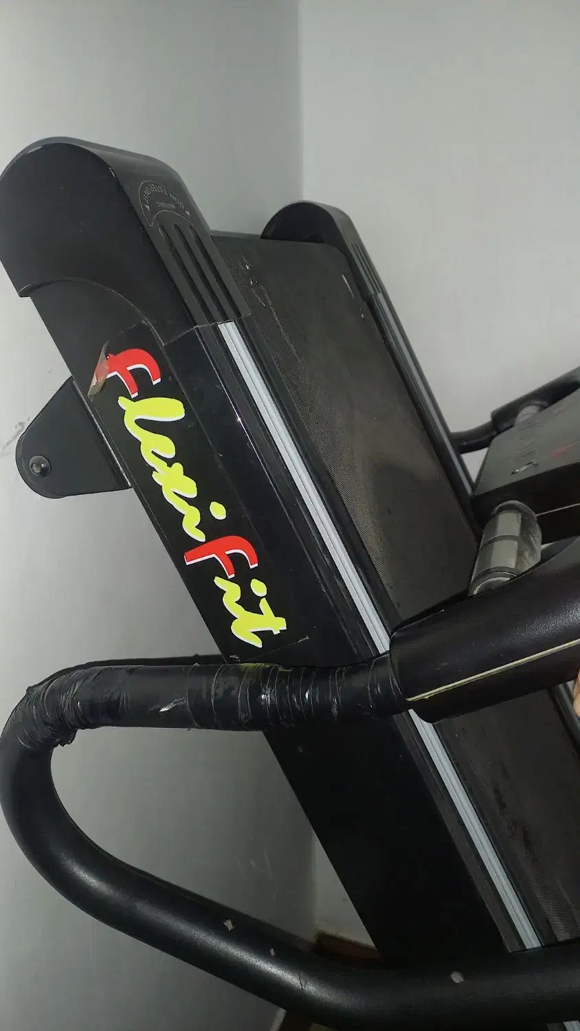 تردمیل سالم و کم کارکرده اصل تایوان سه کاره|تجهیزات ورزشی|نقده, |دیوار