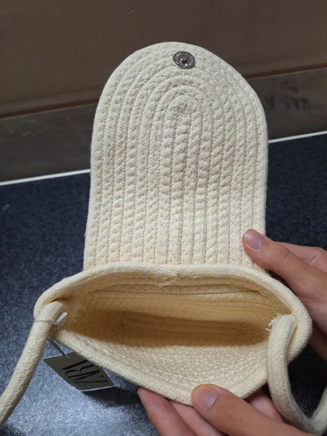 کیف قیطوتی نیم دایره، دخترانه / زنانه، رنگ کرمی|کیف، کفش، کمربند|برخوار, |دیوار