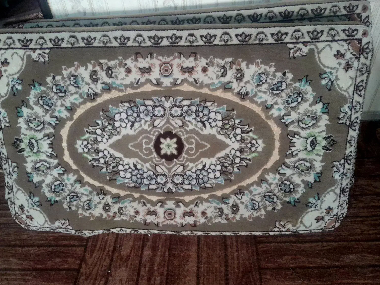 فرش و پشتی ست|فرش|محمدشهر, محمدشهر|دیوار