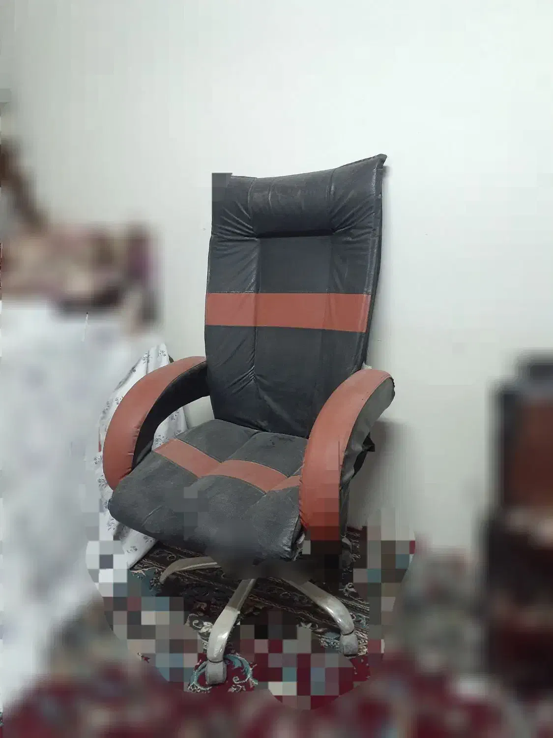 صندلی چرخشی|صندلی و نیمکت|فلاورجان, |دیوار