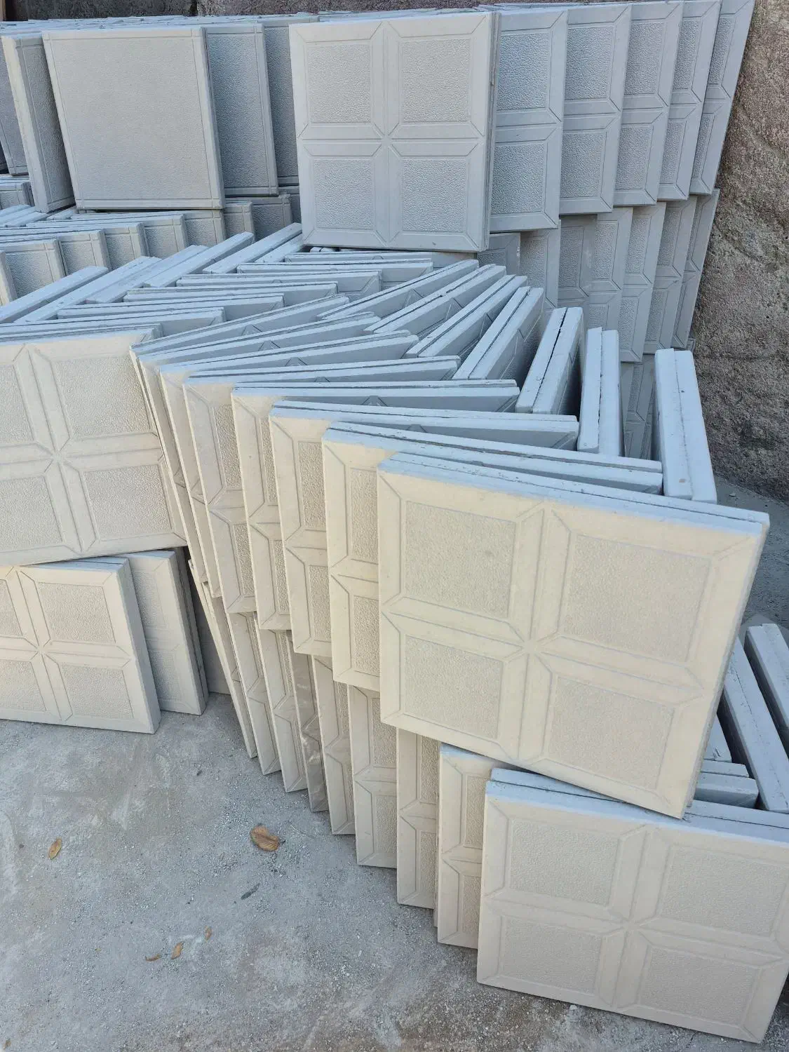 با سلام نیازمند استاد کار موزاییک|استخدام معماری، عمران و ساختمانی|منوجان, |دیوار