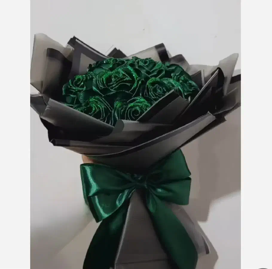 قبول سفارش گل برای یلدا . ولنتاین|گل مصنوعی|سهند, |دیوار