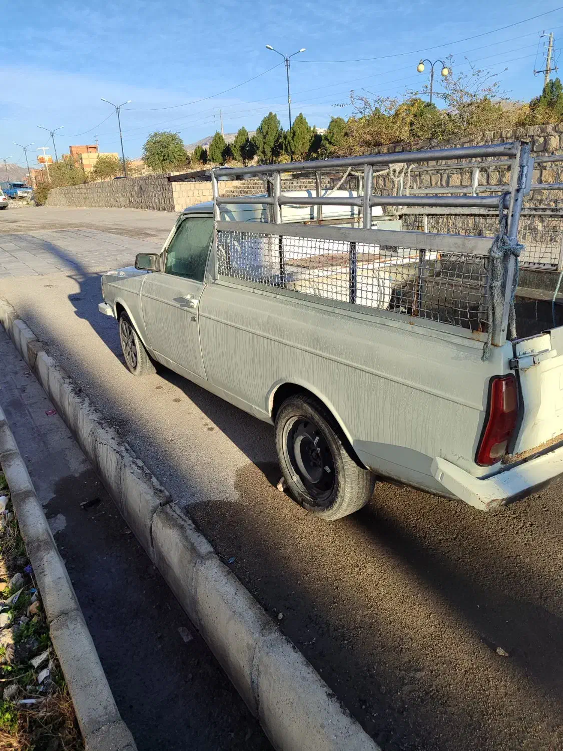 فروش وانت باری|خودرو سواری و وانت|دوگنبدان, |دیوار