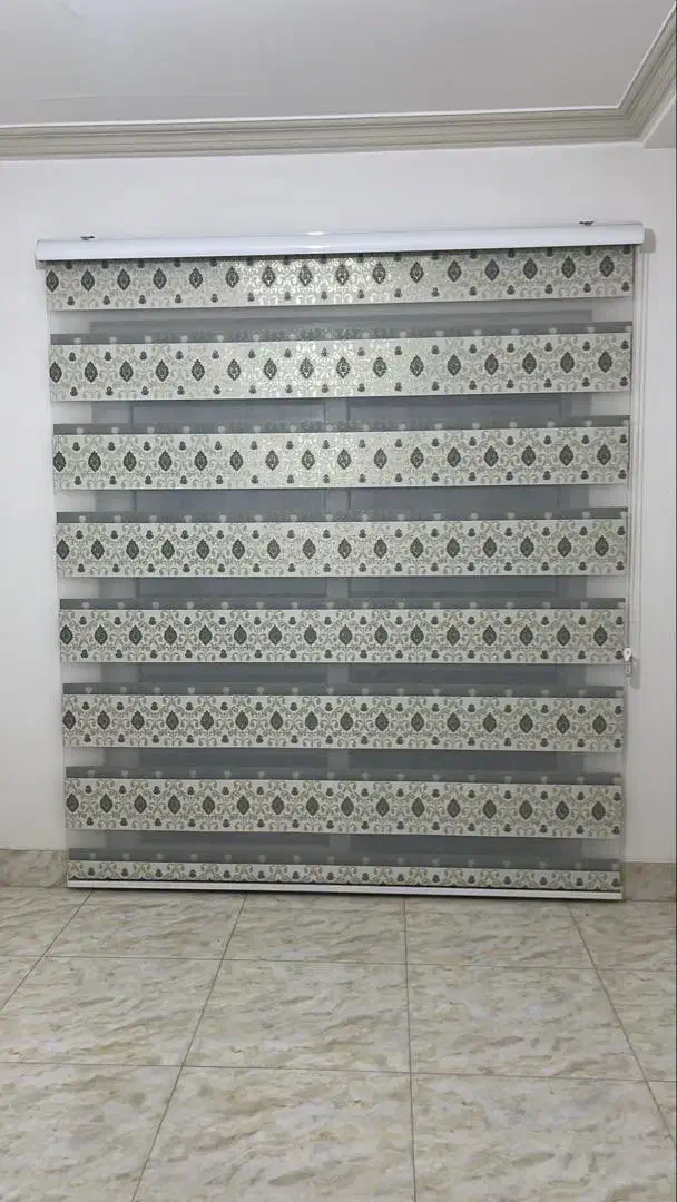 پرده تمیز و سالم ابعاد بزرگ  ( فروش فوری )|پرده، رانر، رومیزی|گرگان, |دیوار