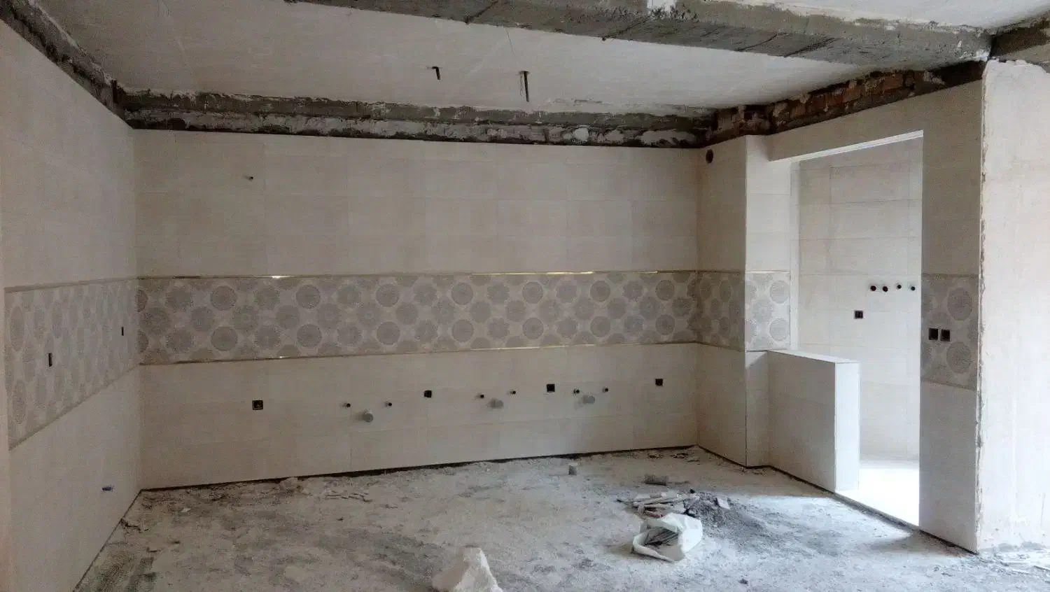 کارگر درکاشی کاری، روزانه 800|استخدام معماری، عمران و ساختمانی|اردبیل, |دیوار