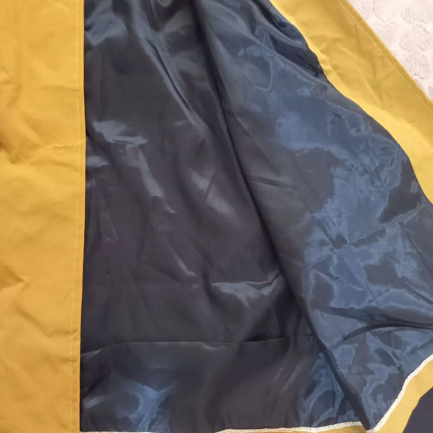 بارانی صبا کاملا نو|لباس|شیروان (خراسان), |دیوار