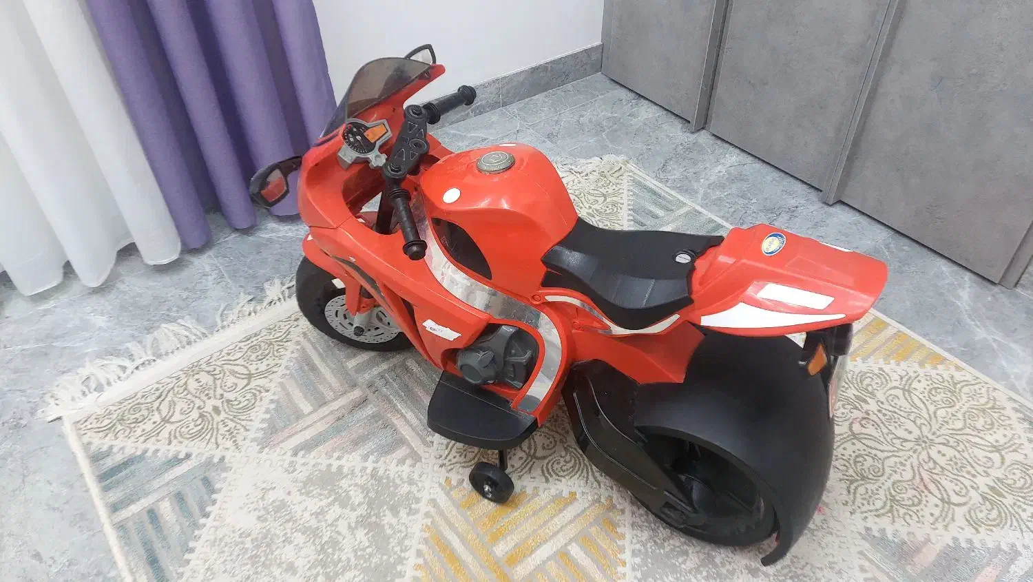 موتور شارژی پسرانه سالم و بدون ایراد با شارژر|اسباب‌بازی بچه|گنبد کاووس, |دیوار