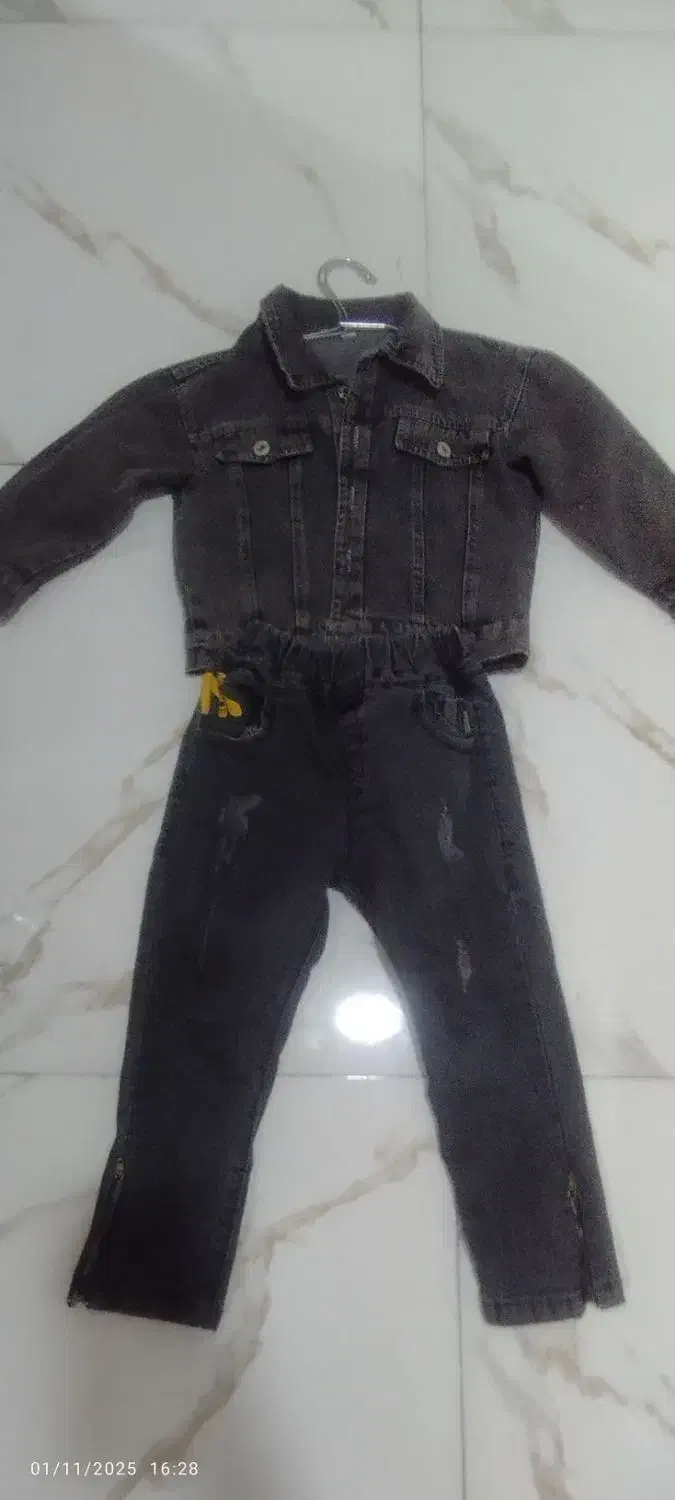 یک دست لباس کاملا نو|لباس|شیراز, فرگاز|دیوار