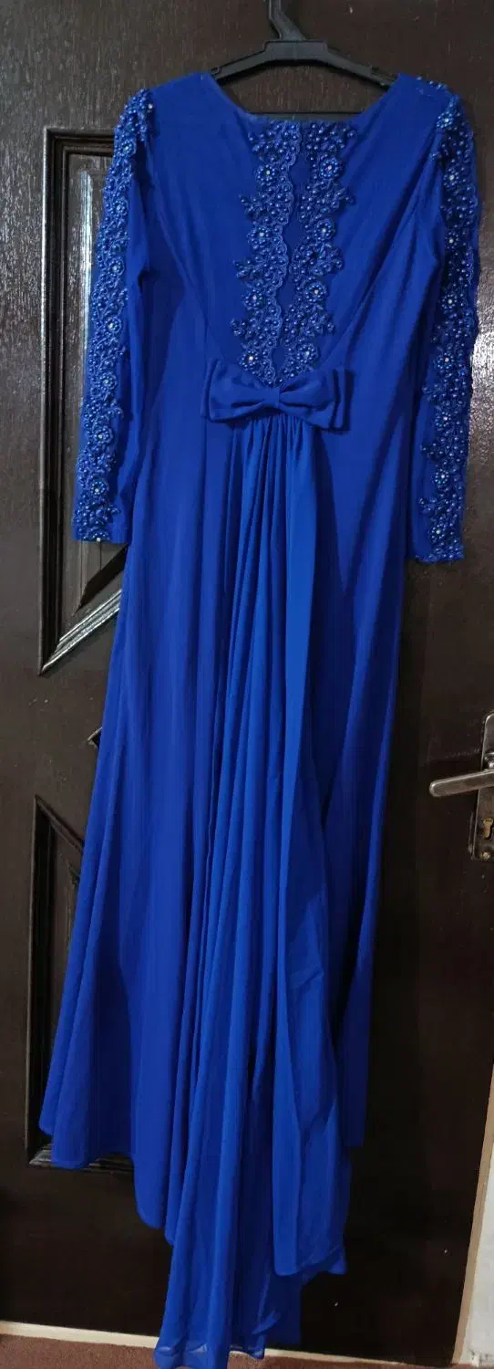 لباس مجلسی|لباس|قدس, شهرقدس|دیوار