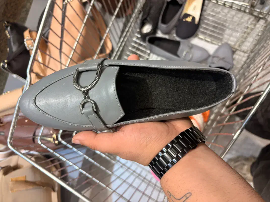 تعدادی کفش دمپایی 150|کیف، کفش، کمربند|شیراز, شهرک قمشه|دیوار