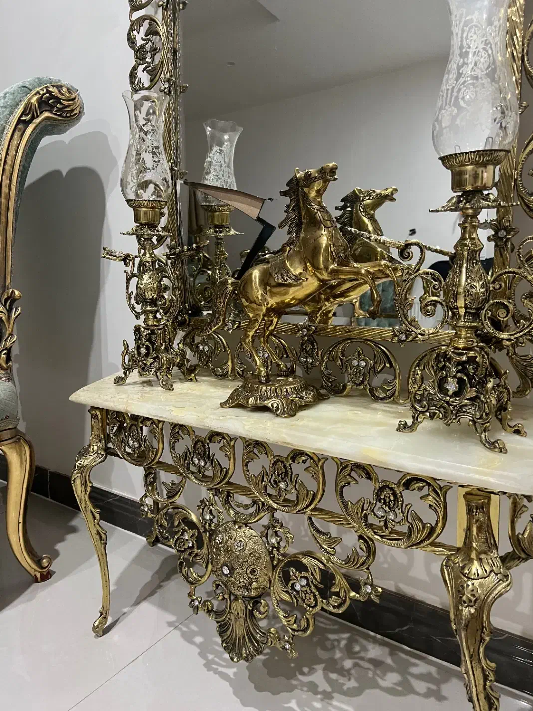 اینه برنج|آینه|آفتاب, |دیوار