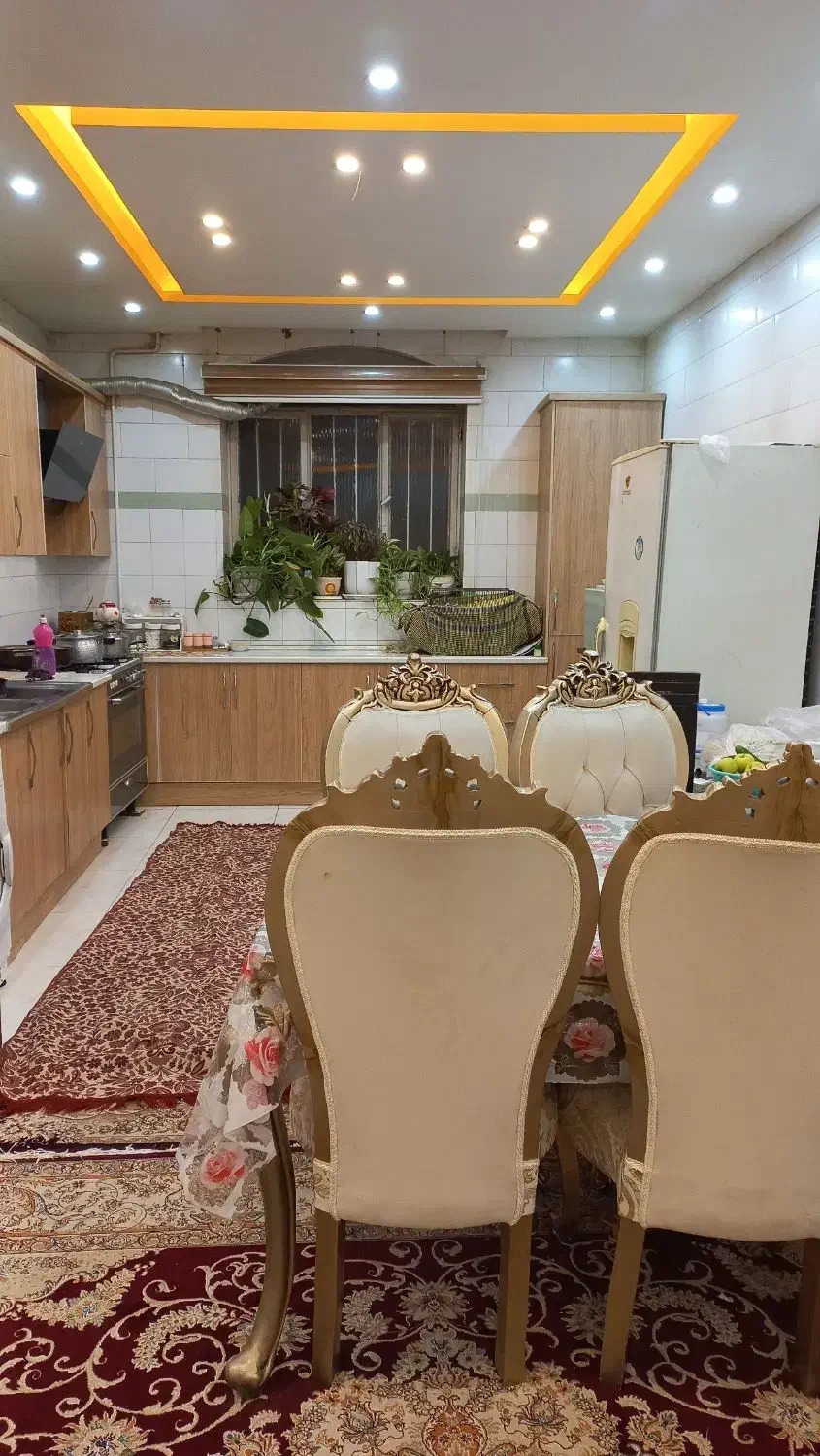 منزل دو طبقه.معاوضه با آپارتمان کلید نخورده|فروش خانه و ویلا|کاشان, شاهد|دیوار