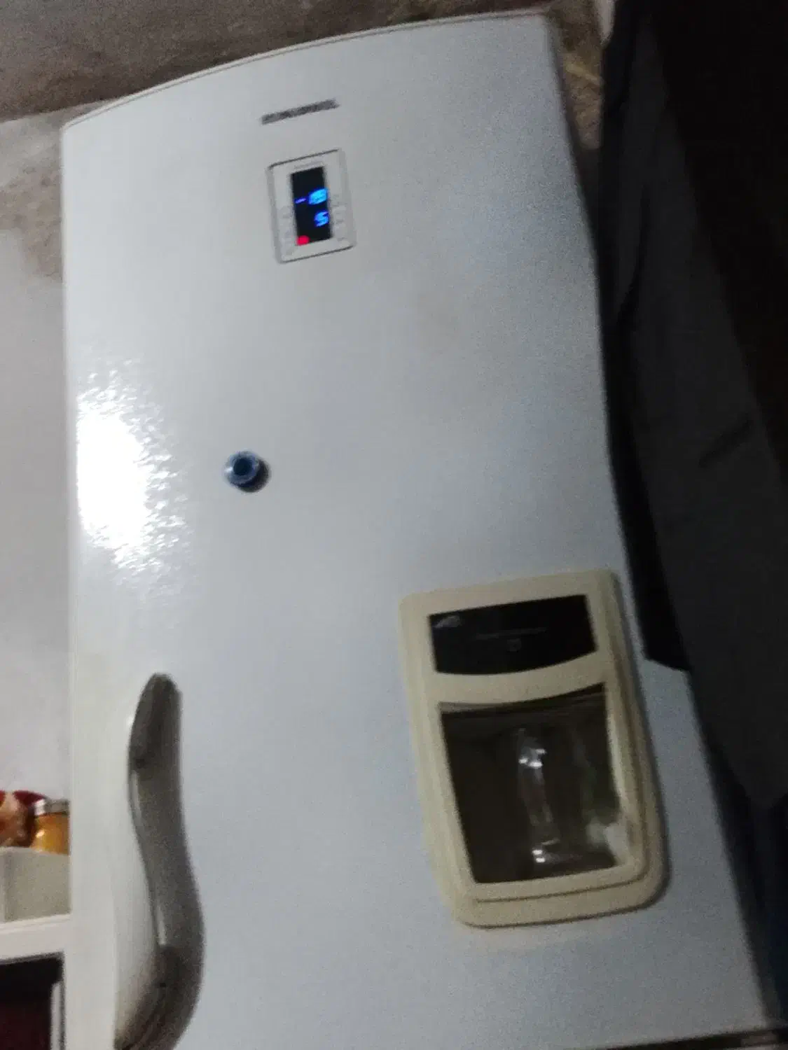 تعمیر و سرویس یخچال و لباسشویی|خدمات پیشه و مهارت|آستارا, |دیوار