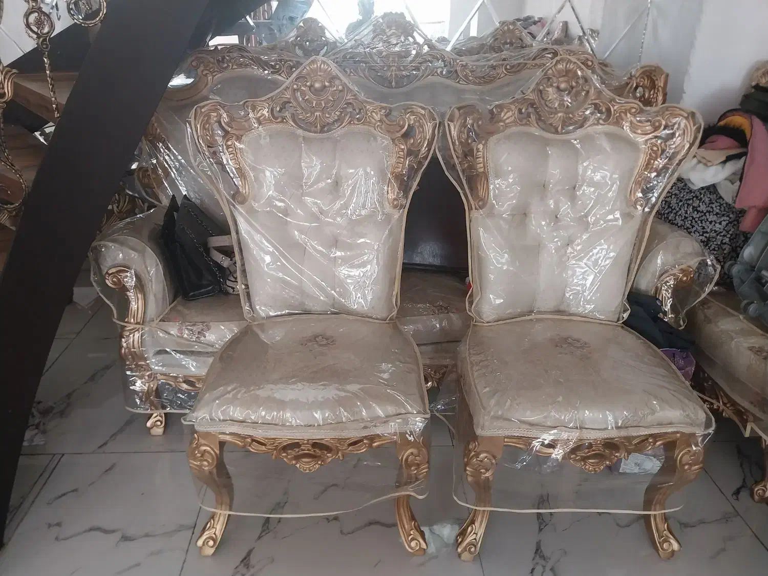 مبل دوازده نفره سالم بدون خط وخش|مبلمان خانگی و میز عسلی|فردوسیه, |دیوار