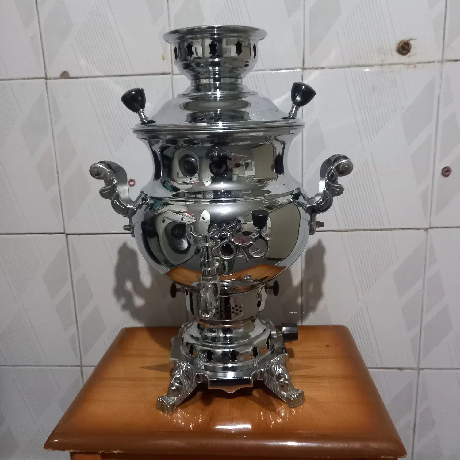 سماور گازی|سماور، چایساز، قهوهساز|فردیس, منظریه|دیوار