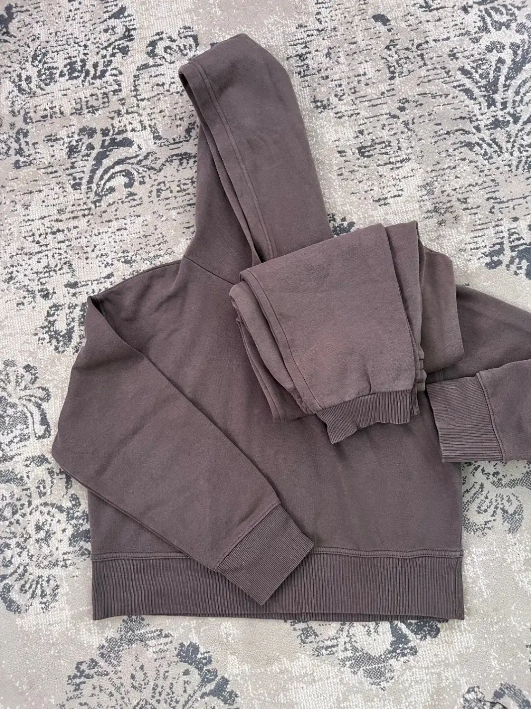 تعدادی  لباس|لباس|بجنورد, |دیوار