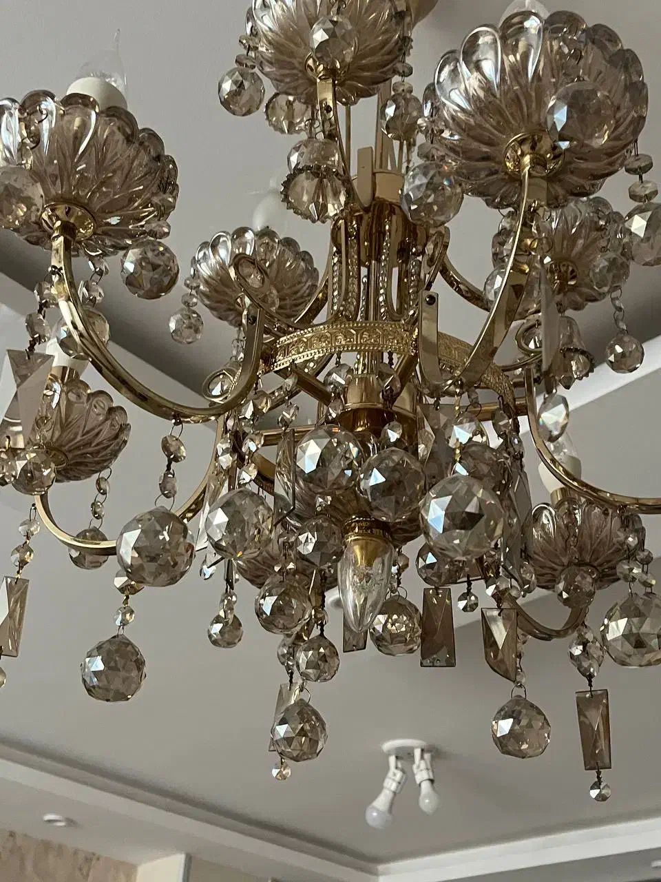 لوستر در حد نو|لوستر و چراغ آویز|شهرکرد, |دیوار