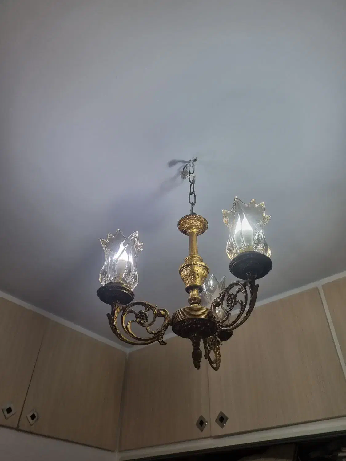 لوستر سه شاخه برنز|لوستر و چراغ آویز|تهران, شمیران‌نو|دیوار