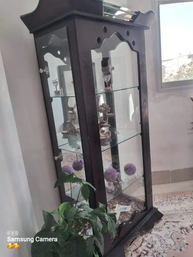 ویترین چوبی سالم|بوفه، ویترین، کنسول|فلاورجان, |دیوار