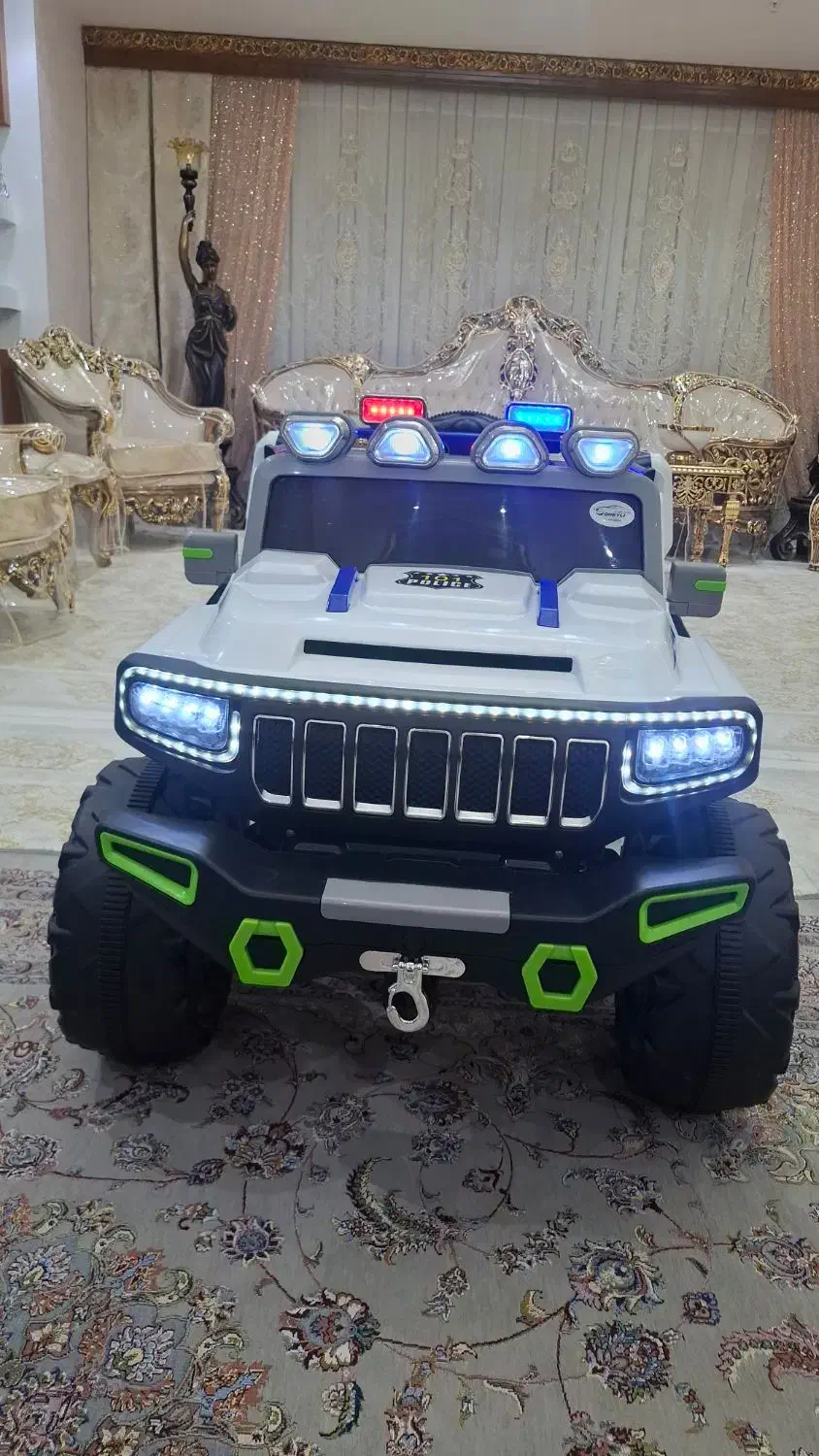 ماشین شارژی افرود در حد|اسباببازی|ری, سرتخت|دیوار