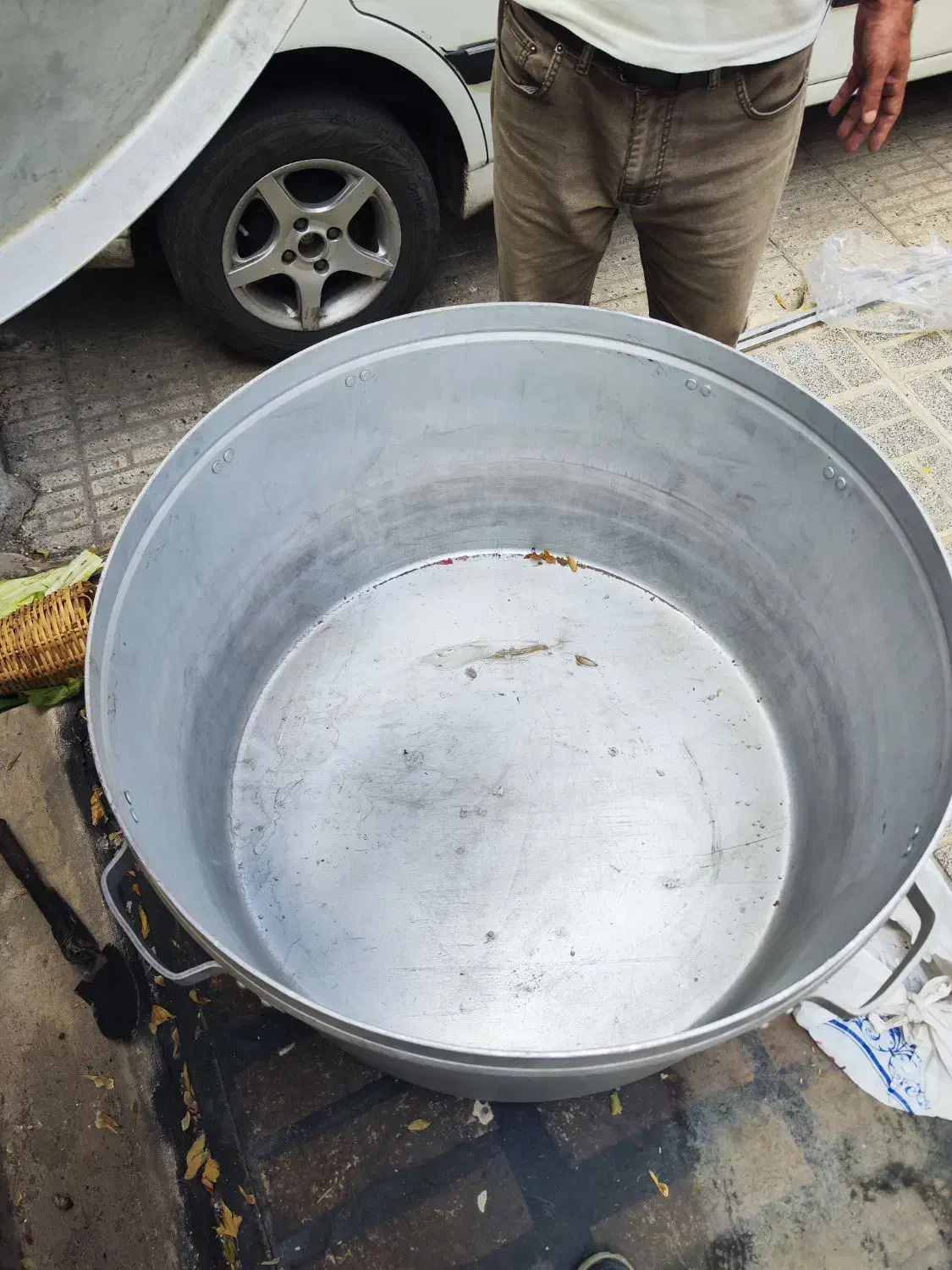 دیگ|ظروف پخت‌وپز|مهاباد (آذربایجان غربی), |دیوار