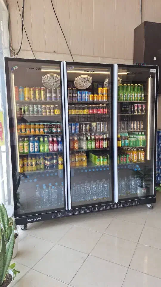 یخچال فروشگاهی ۲متری ۳ ایستاده ویترینی وان مشکی|فروشگاه و مغازه|مشهد, فدک|دیوار