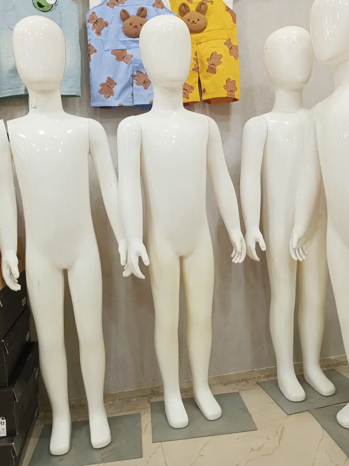 فروش مانکن بچگانه|فروشگاه و مغازه|بانه, |دیوار