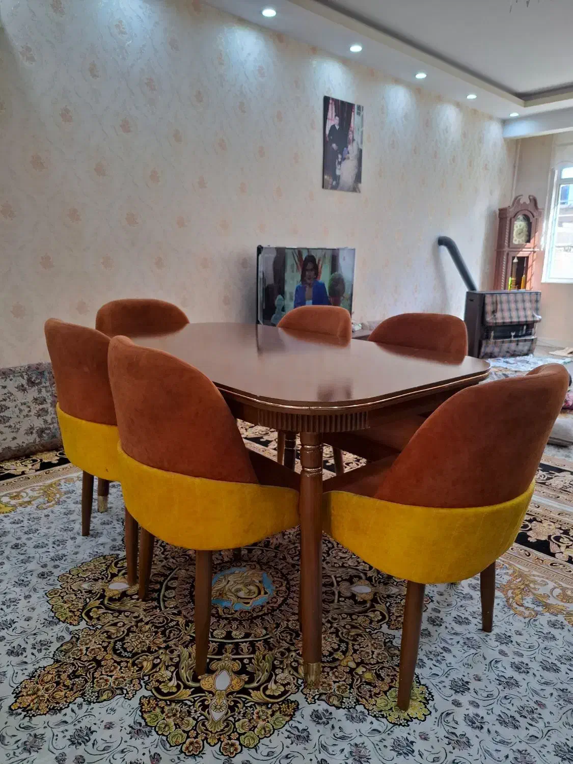 میز غذاخوری ۶ نفره|میز و صندلی غذاخوری|ایلام, |دیوار