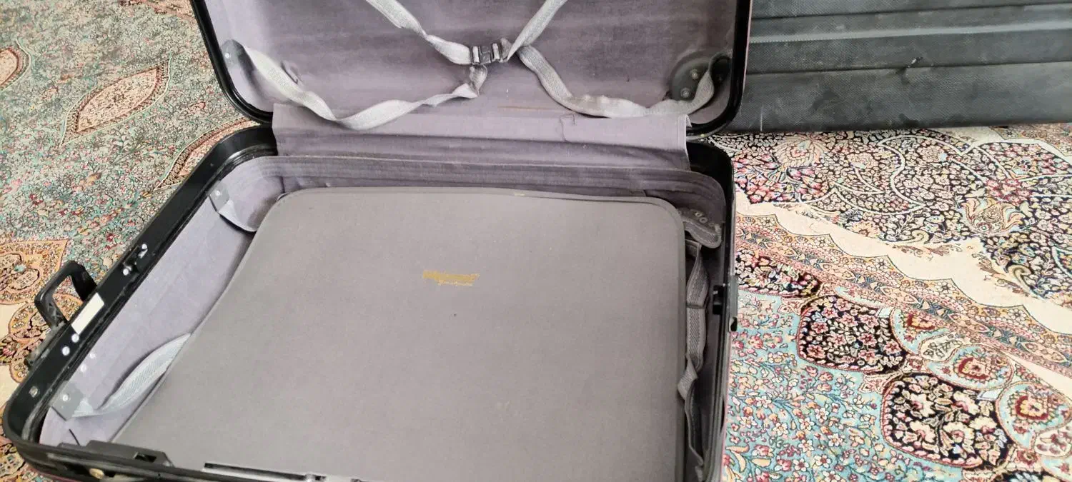 چمدان|کیف، کفش، کمربند|کرمان, |دیوار