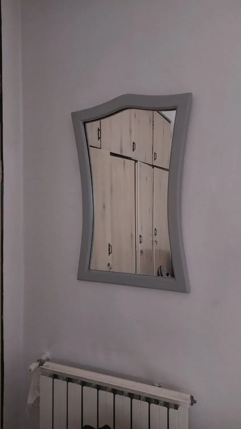 آینه|آینه|کرج, مطهری|دیوار