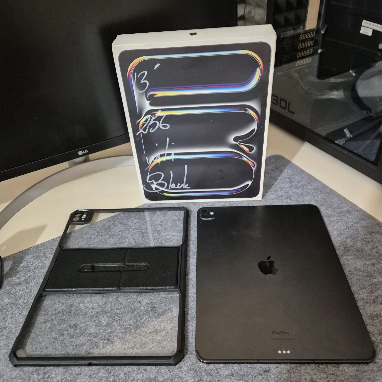 iPad pro m4 13 Wi-Fi + Cellular|تبلت|کنگاور, |دیوار