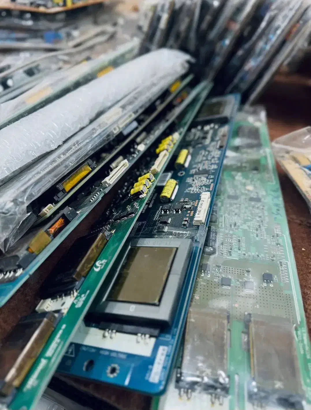 تعمیرات تخصصی تلویزیون LCDوLED(در منزل )|خدمات پیشه و مهارت|رشت, کوی مهر|دیوار