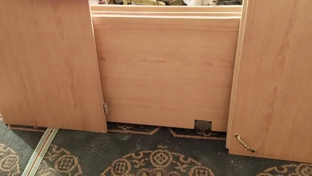 درب اتاق و کمدی و زیرتلویزیونی|میز و صندلی غذاخوری|سیدان, |دیوار